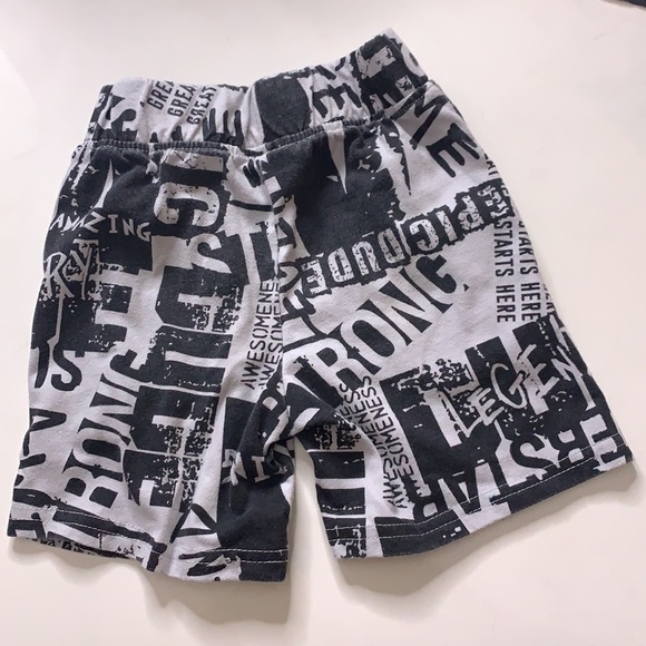 Baby boy bundle size 3T clothing two shorts one long sleeve T Shirt play set - Picture 3 of 7
